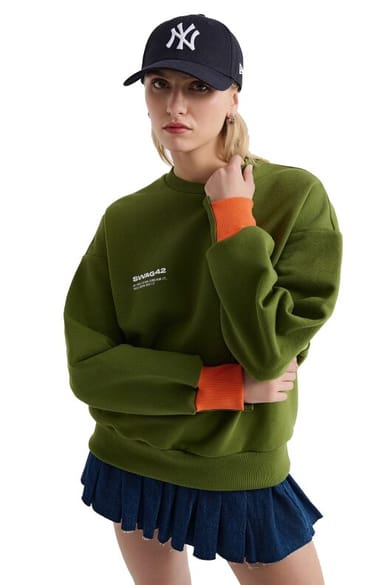 Heavyweight cotton sweatshirt with contrast details